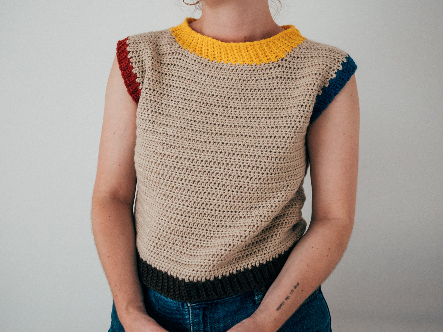 Pull sans manche en crochet