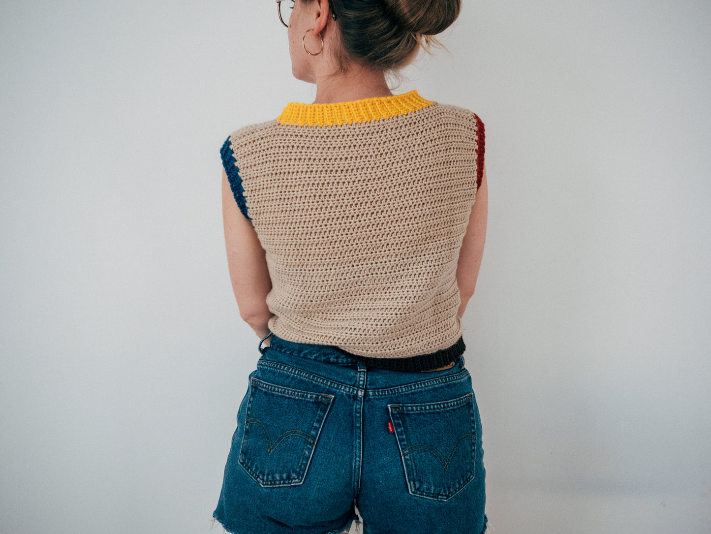 Pull sans manche en crochet